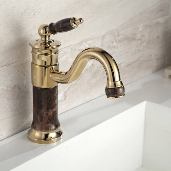 New Deck montato in ottone e rubinetto Rubinetto del bagno Rubinetto del miscelatore Lavabo dorato Rubinetto del lavandino Rubinetto del lavandino XT617