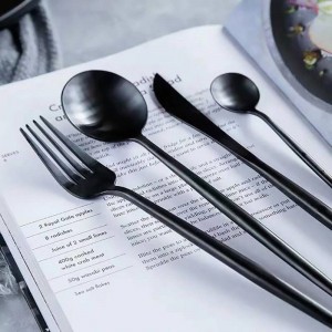 Posate da tavola in acciaio inossidabile 304 Set da tavola Forchette Coltelli Set da paletta Set di posate Set da tavola in titanio per cucina nera