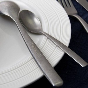 4 pezzi / lotto Posate d'argento in acciaio inox Set di stoviglie retrò giapponese Set forchette Coltelli Set di stoviglie Set da pranzo per stoviglie per alimenti da cucina