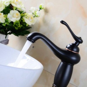 Rubinetto del bacino Ottone nero Forma della lampada Lavandino del bagno Rubinetto Maniglia singola Foro Deck Lavaggio vintage Miscelatore freddo caldo Gru rubinetto B523