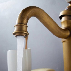 Rubinetti per lavabo Rubinetti per lavabo in ottone antico monocomando Supporto da ponte vintage Torneiras Miscelatore per vasca da bagno freddo caldo Rubinetto per acqua XT972
