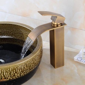 Rubinetti per lavabo Ottone Antico Elegante Cascata Bagno Lavandino Rubinetto Miscelatore monocomando Foro per lavabo Quadrato Bocca Miscelatori Rubinetti XT960