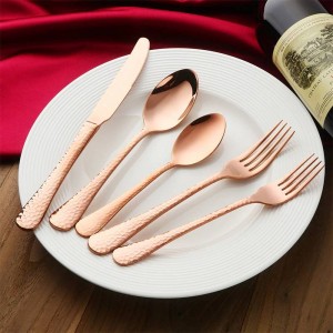 Servizio di posate da 45 pezzi Servizio per 8 posate in acciaio inossidabile Servizio da tavola in oro Include cucchiaio forchetta coltello 4 colori