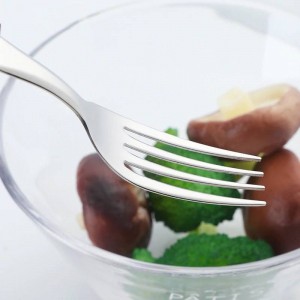 Set di posate in acciaio inossidabile con manico in legno Posate da campeggio Posate Impostazione posate Coltello forchetta Servizio cucchiaio per 12