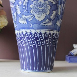 Vaso per templi in porcellana bianca e blu dipinto a mano con coperchio Modello in ceramica Room Ornament Crafts grande vaso in ceramica