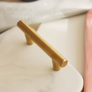 Elegante vassoio da portata in ceramica con motivo in marmo rosa InsFashion con manico dorato per la conservazione dei prodotti per la cura della pelle delle ragazze