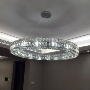 Lampadario rotondo a cristallo a forma di anello per hall di hotel per soggiorno Applique a sospensione a LED Applique per sala da pranzo Applique a sospensione rotonda