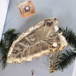 InsFashion piatto di gioielli fatti a mano in ottone a forma di foglia carina e di buona qualità per decorazioni per la casa in stile nordico e regali per ragazze