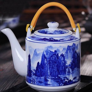 Teiera in porcellana verde in ceramica Articoli per la casa vintage Grande capacità Caffè Bollitore per il latte Regali fatti a mano della famiglia della teiera