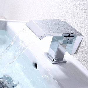Rubinetti del bacino di Narceyz Rubinetto della cascata del bagno Cromo doppio manico in ottone cromato Miscelatore caldo e freddo di alta qualità A1009