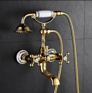 Nuovi rubinetti per vasca da bagno in ottone dorato di lusso rubinetto del bagno miscelatore rubinetto a parete tenuto in mano kit soffione doccia set di rubinetti doccia XT358
