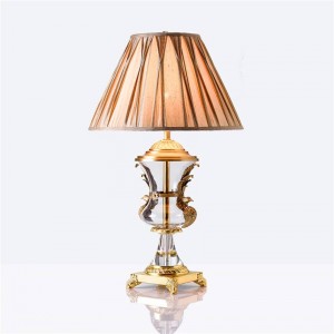 Lampada da tavolo a LED in cristallo nordico Camera da letto in rame Lampada da comodino Lampada da tavolo a LED decorativa Lampada da tavolo in stoffa a LED Li Ghts