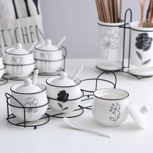 Vaso per spezie creativo scatola di condimento in ceramica bottiglia Spezie e pepe Vasetti di spezie Ciotola di sale 3 pezzi / set Forniture da cucina